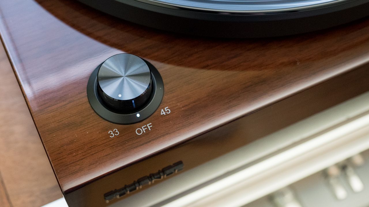 Fluance RT81 turntable close up of speed control knob