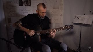 Jon Gomm