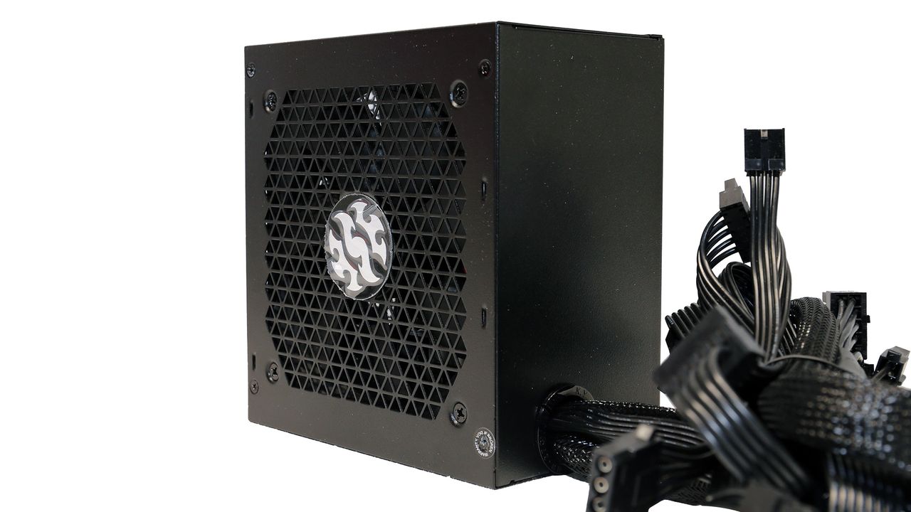 XPG Pylon 550W