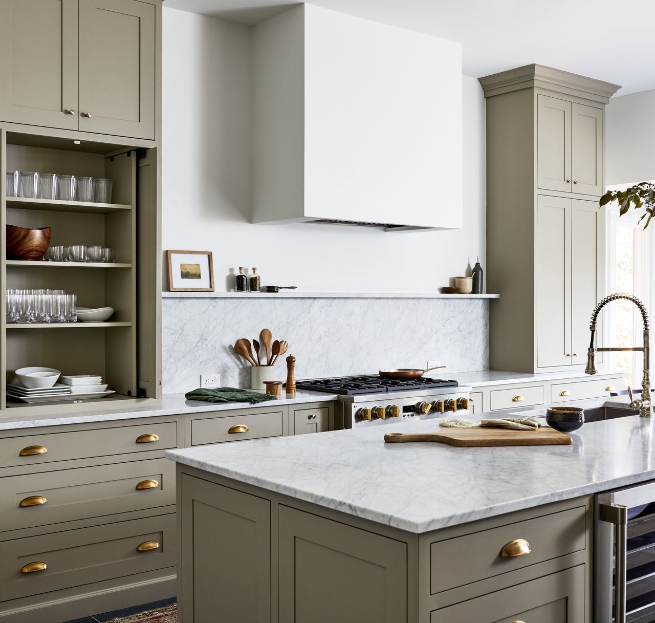 Should Kitchen be Darker or Lighter Than Walls? Livingetc