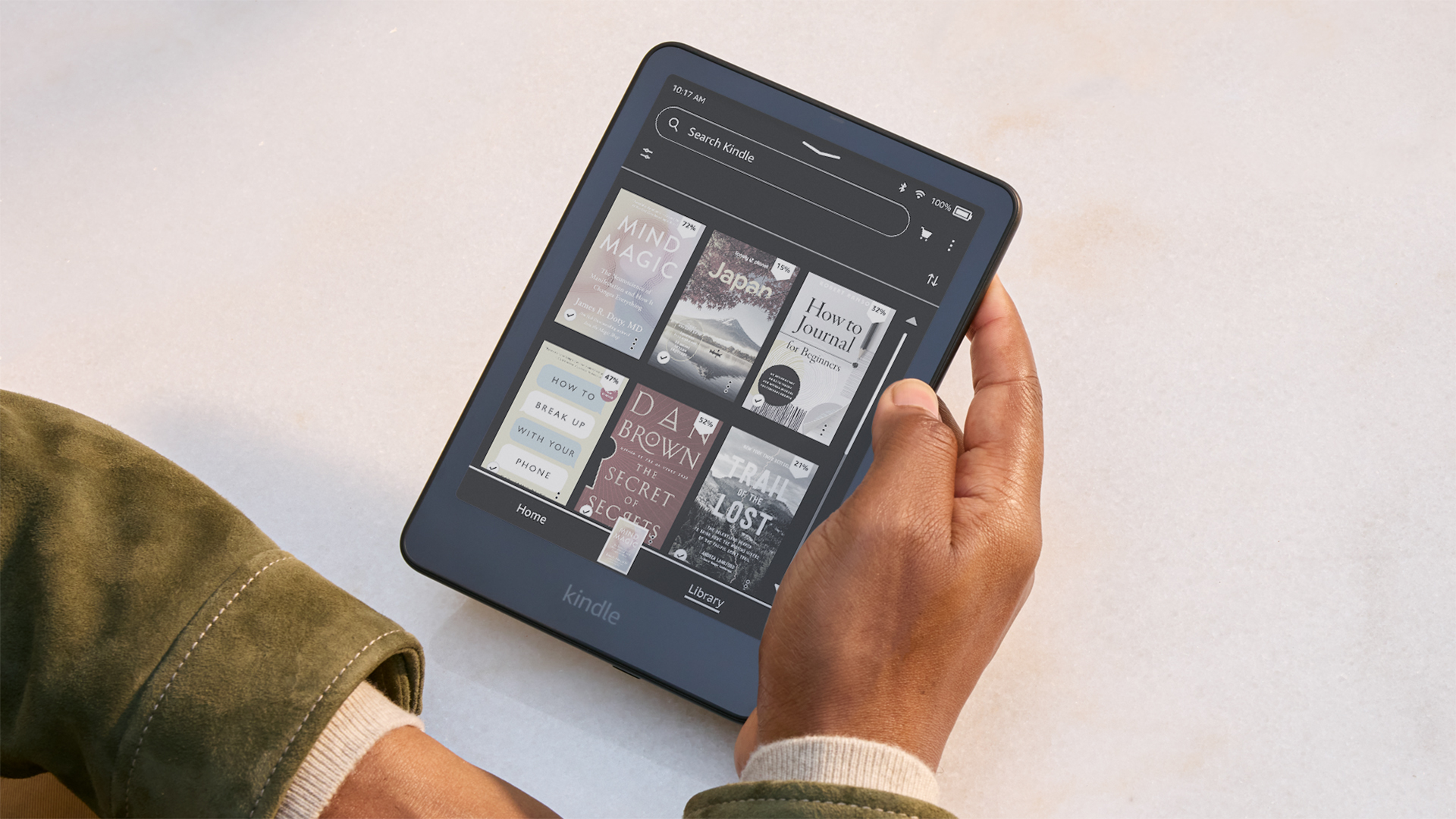 Amazon Kindle Colorsoft showing the new Dark Mode running on screen