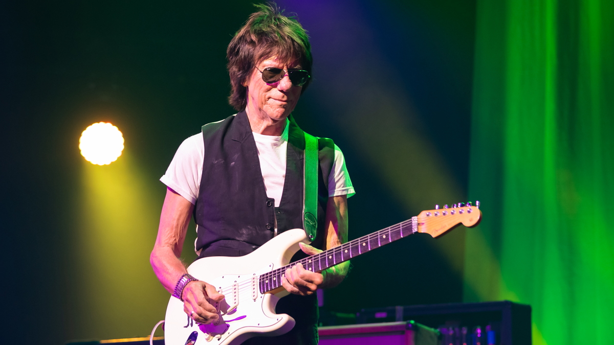 Jimmy Page, Rod Stewart pay tribute after death of Jeff Beck