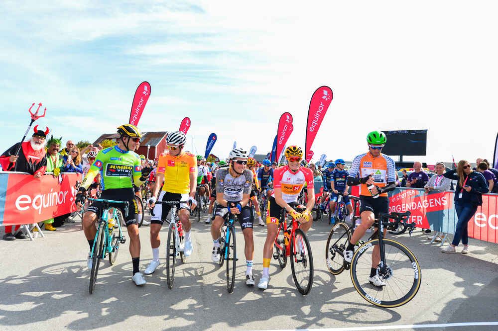The jersey holders at the start of stage 2