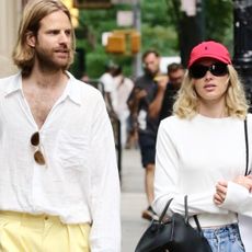 Elsa Hosk sports a casual look while out with her partner Tom Daly and their daughter Tuulikki during a stroll in Manhattan’s SoHo neighborhood.