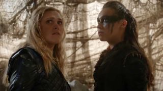 Clarke and Lexa on The 100 looking up.