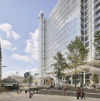 paddington square by renzo piano building workshop with its elevated glass cube