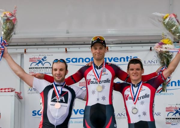 The men's podium (l-r): Clayton Barrows (AXA Equitable), Ben Kersten (Fly V Australia) and teammate, Alessandro Bazzana (Fly V Australia).
