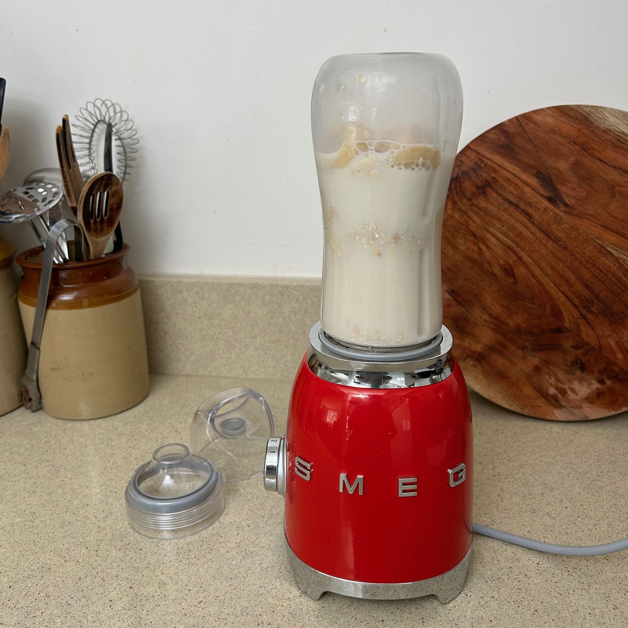 Testing the Smeg Personal Blender