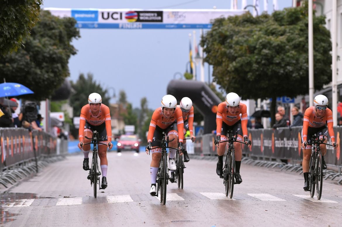 The Boels-Dolmans team hit the finish
