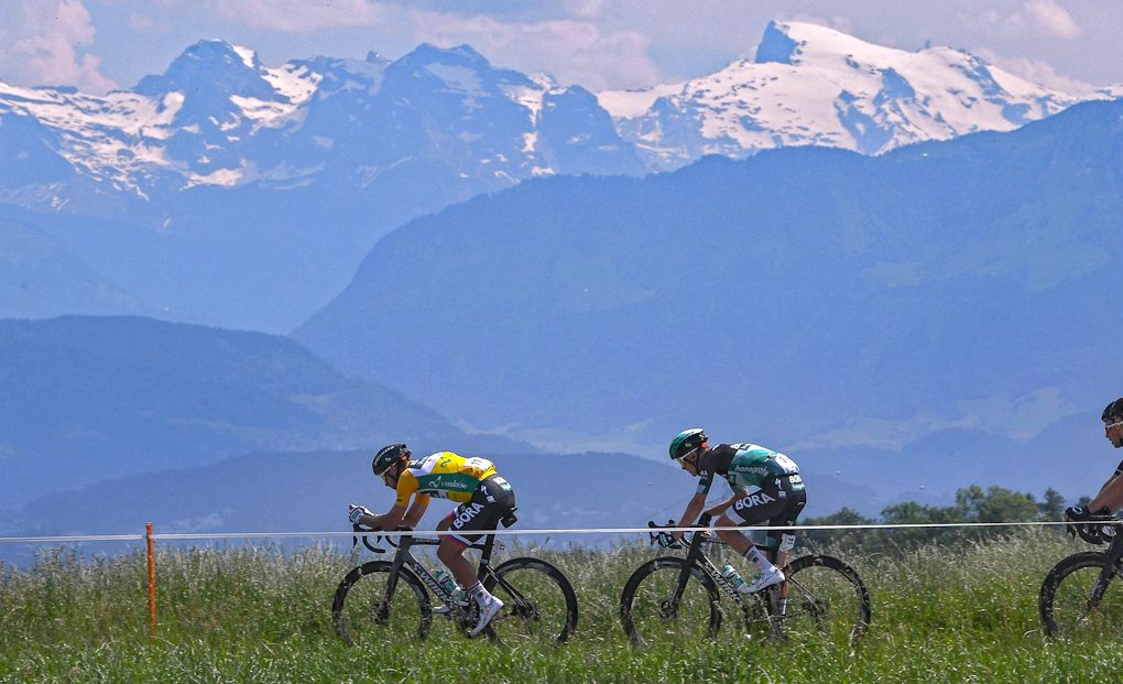 Mountains in the background during stage 5 at Tour de Suisse