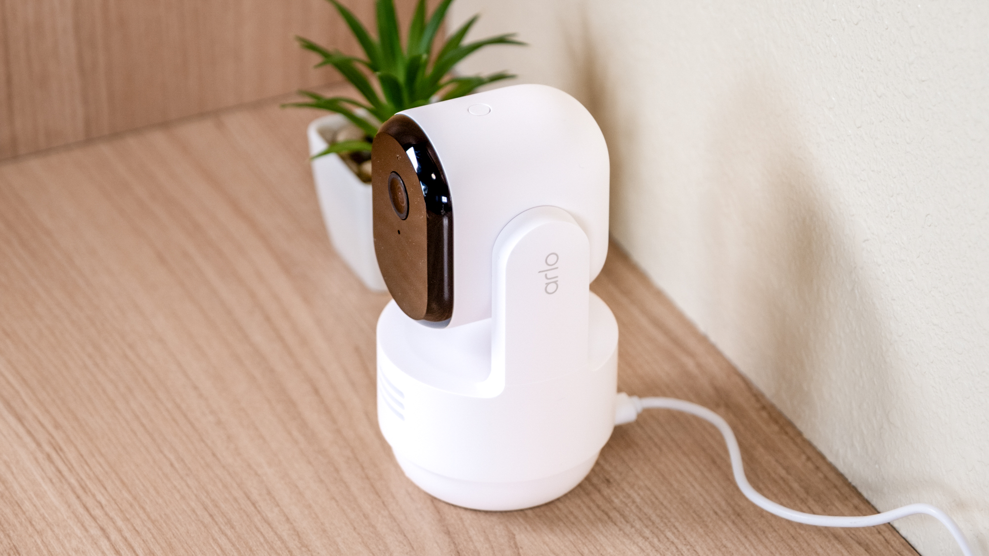 Arlo Essential Pan Tilt Indoor Camera 2K