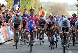 Mark Cavendish wins elite men's road race, Road World Championships 2011