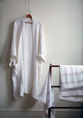 Volga linen dressing gown
