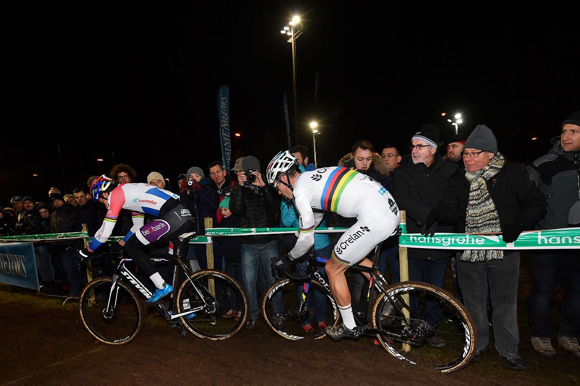 Mathieu van der Poel (Beobank-Corendon) leads Wout Van Aert (Crelan-Vastgoedservice).
