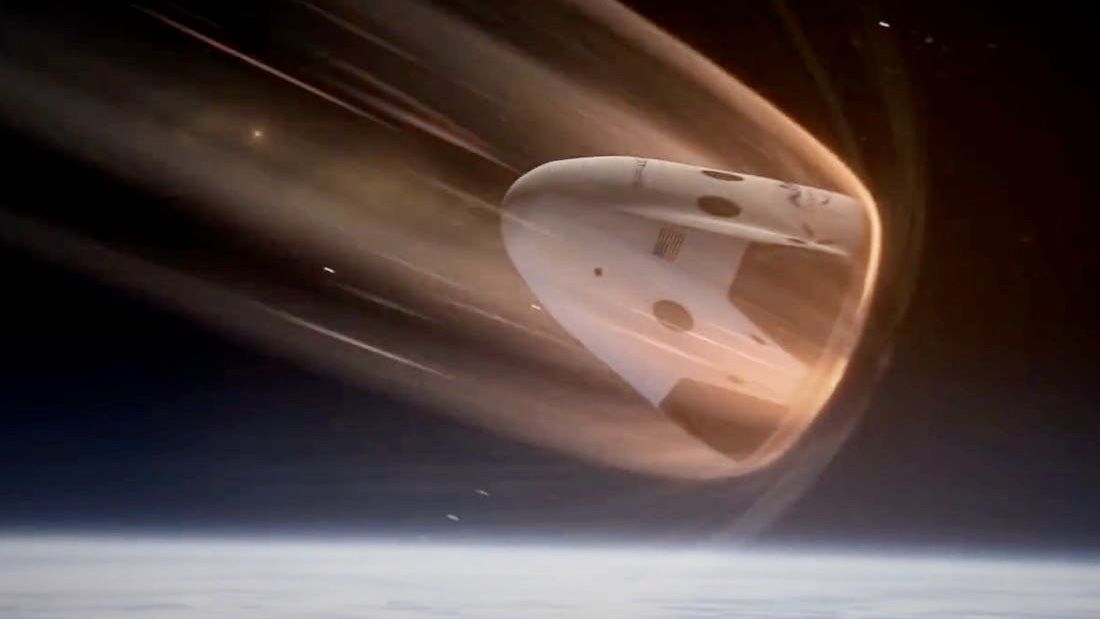 La nave espacial Dragon se transformó en un dragón real en su reentrada