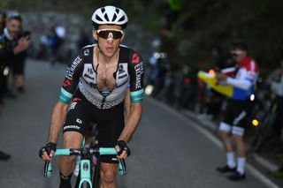 2021 Giro d'Italia: Simon Yates en route to victory at the Sega di Ala summit finish