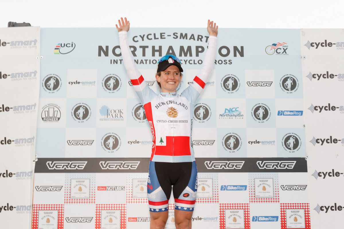 Noble in the women's overall Series leader's jersey