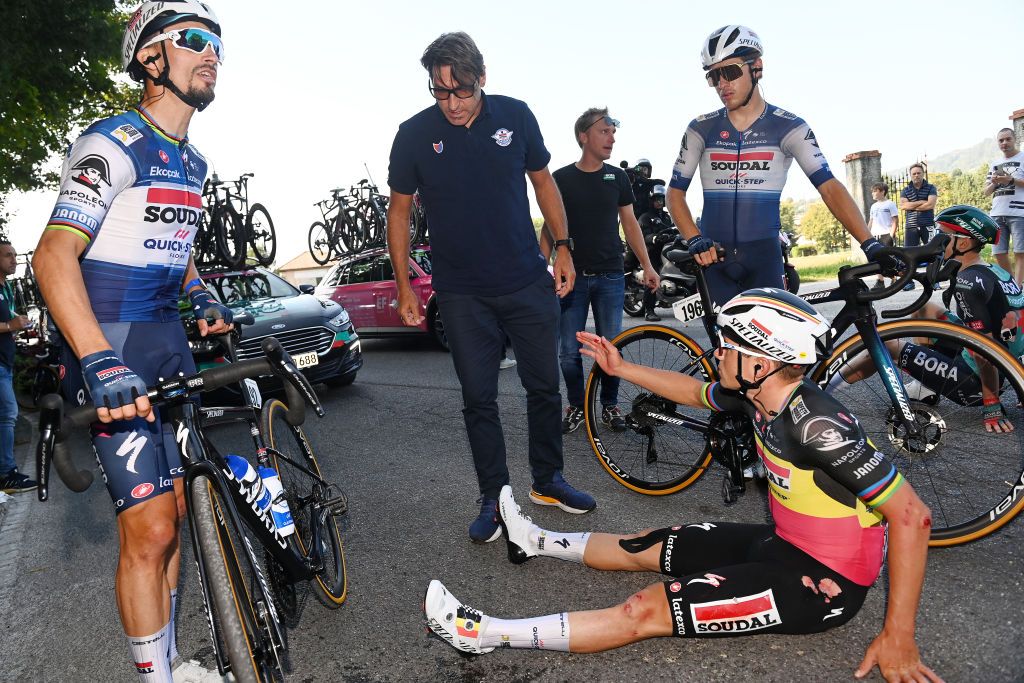 Remco Evenepoel (Soudal -Quick Step) crashed early in the race