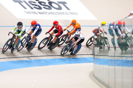 SANTIAGO, CHILE - OCTOBER 25: Cyclists compete in Women's Madison during 2025 UCI Track World Championships at Vel&oacute;dromo de Pe&ntilde;alol&eacute;n on October 25, 2025 in Santiago, Chile. (Photo by Marcelo Hernandez/Getty Images)