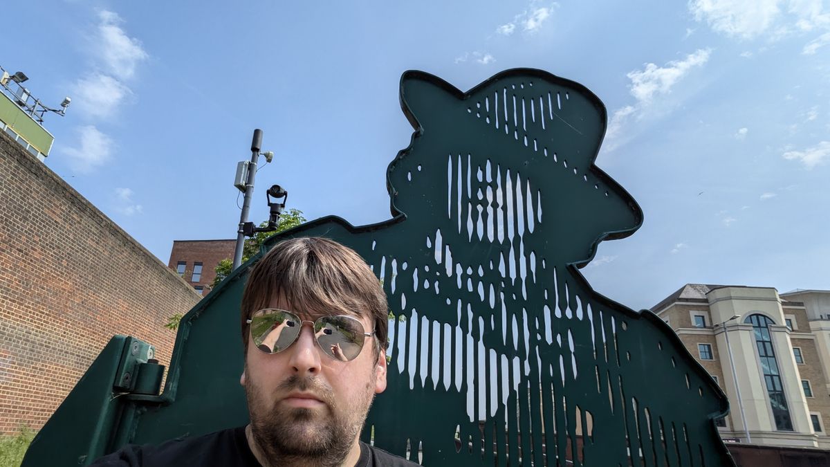 200 photos google pixel 8a vs google pixel 6 pro