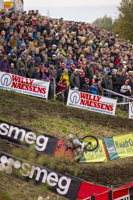 A huge crowd was on hand to watch Sven Nys race to victory at Jaarmarktcross Niel