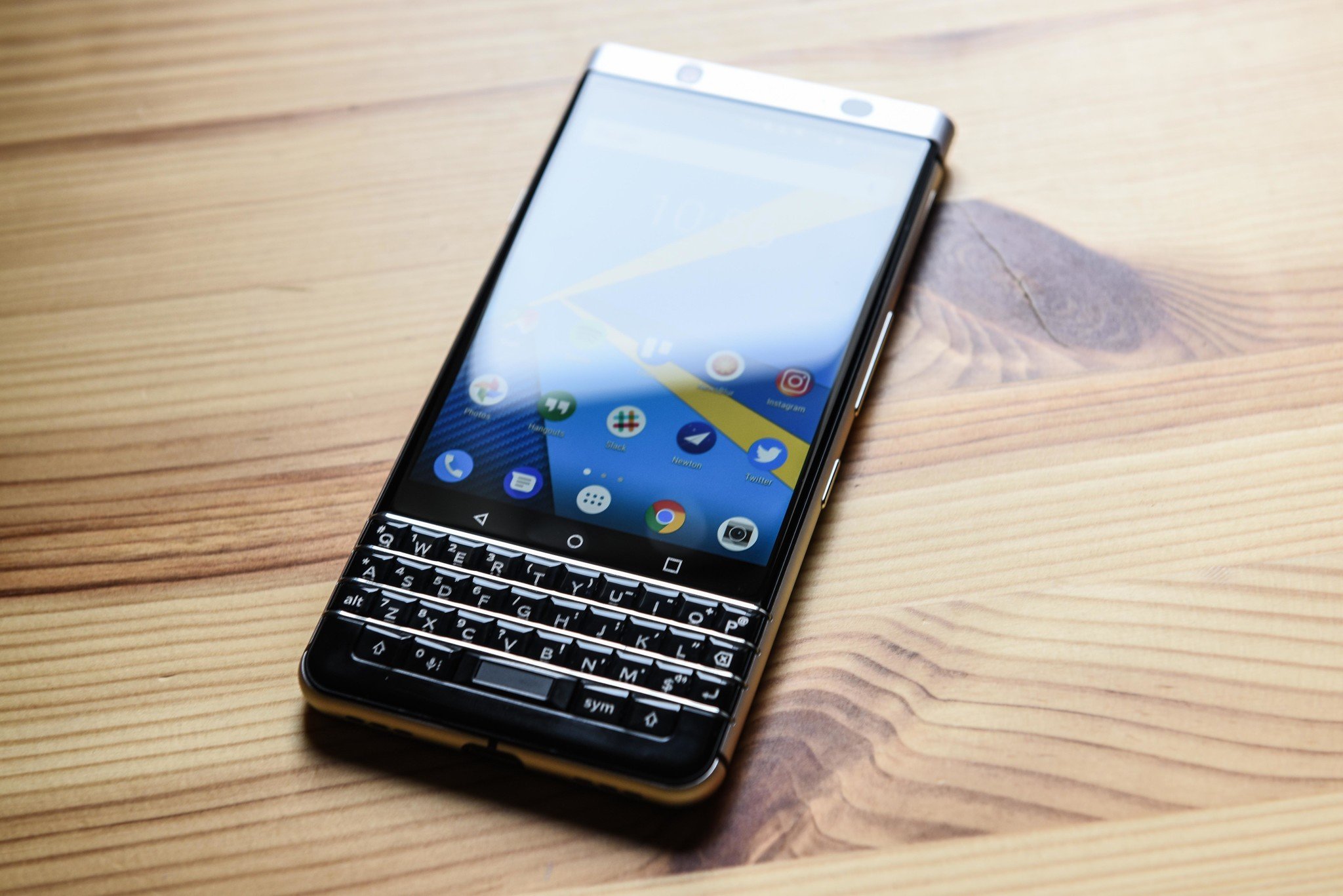 blackberry keyone android 8