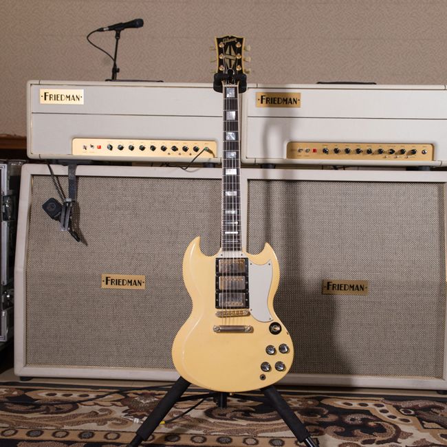 Foo Fighters fans! Chris Shiflett is selling 20 guitars on Reverb this ...