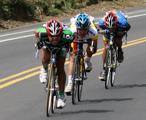 A group of three tried to get away earlier in the stage.