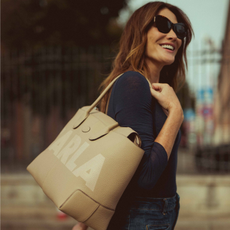 Tod's bag Carla Bruni