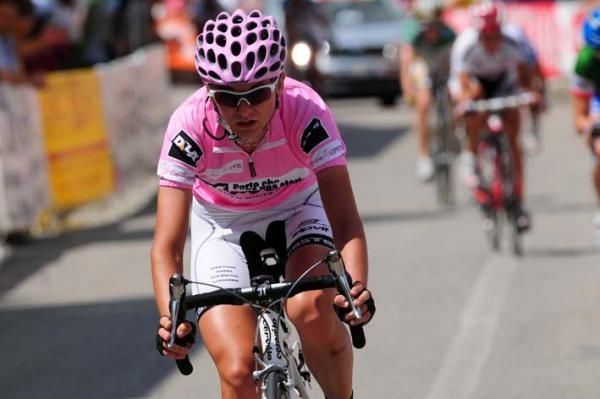 Claudia Hausler (Cervelo) rides to secure her overall lead.