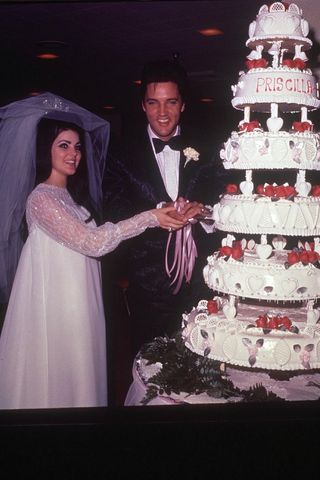 Priscilla And Elvis Presley's Wedding Cake