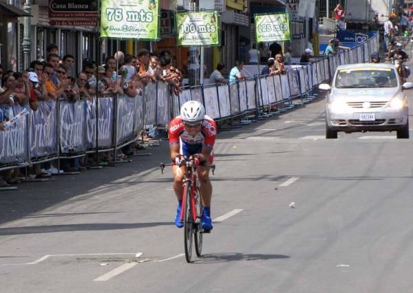 Gregori Brenes (BCR-Pizza Hut-KHS-Powerade) crossed the line in second place.