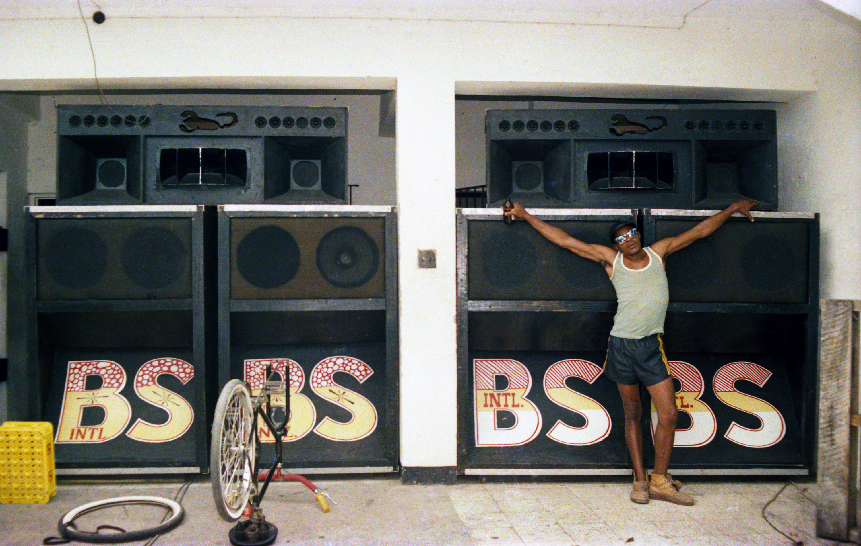 artists wit music equipment on show in chicago