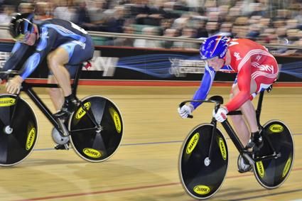 Revolution 28 sprint action