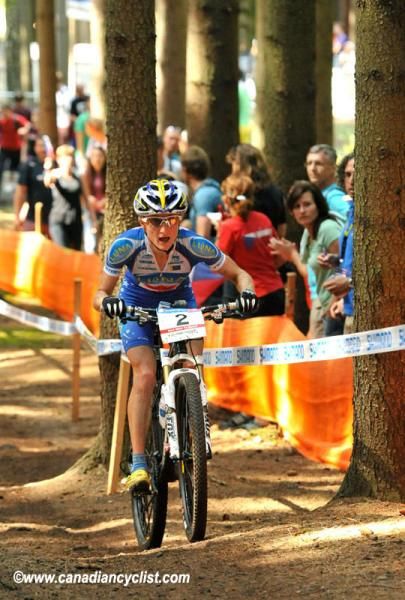 Catharine Pendrel chases Bresset early in the race