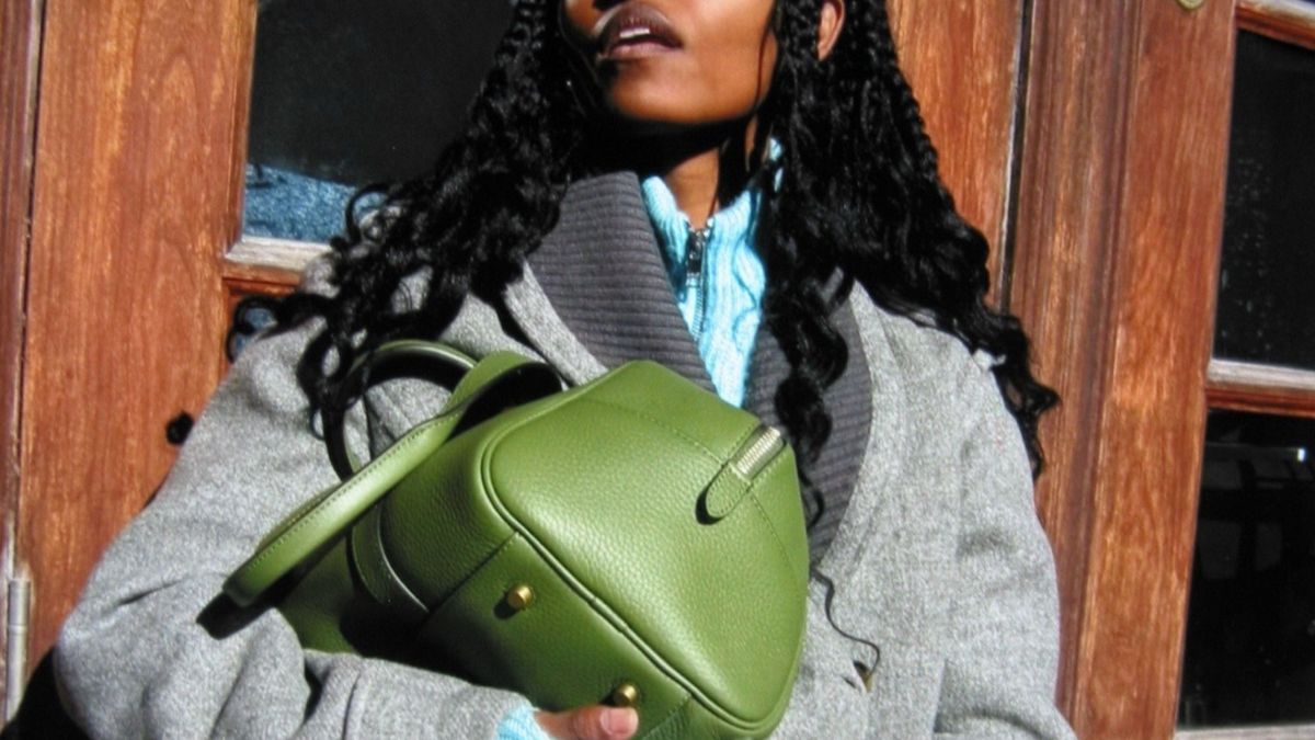 Spotted on Sunset: The Bag Color Women in L.A. Are Choosing Over Black, Brown, and Even Butter Yellow