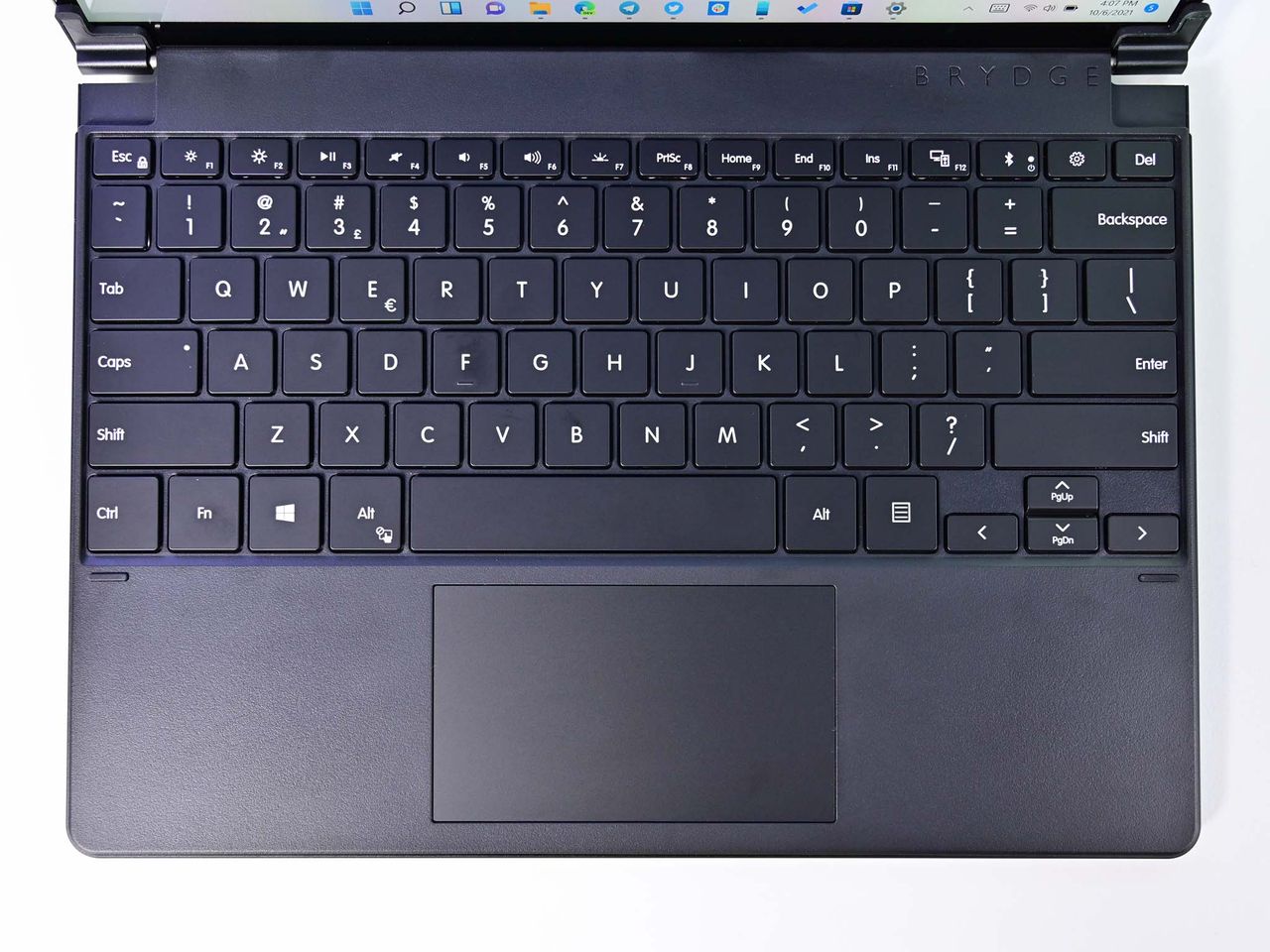 Brydge Sp Surface Pro 8