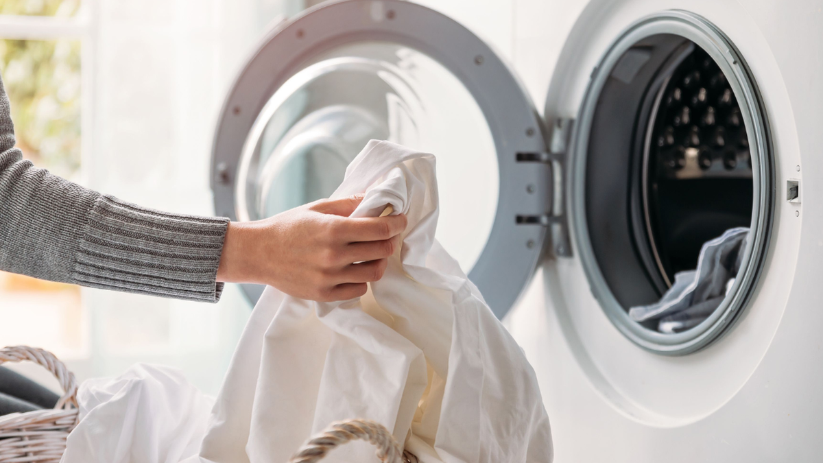 5 tips to help extend the lifespan of your washing machine T3