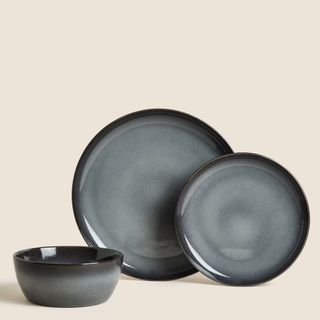 M&S Reactive Dish Set