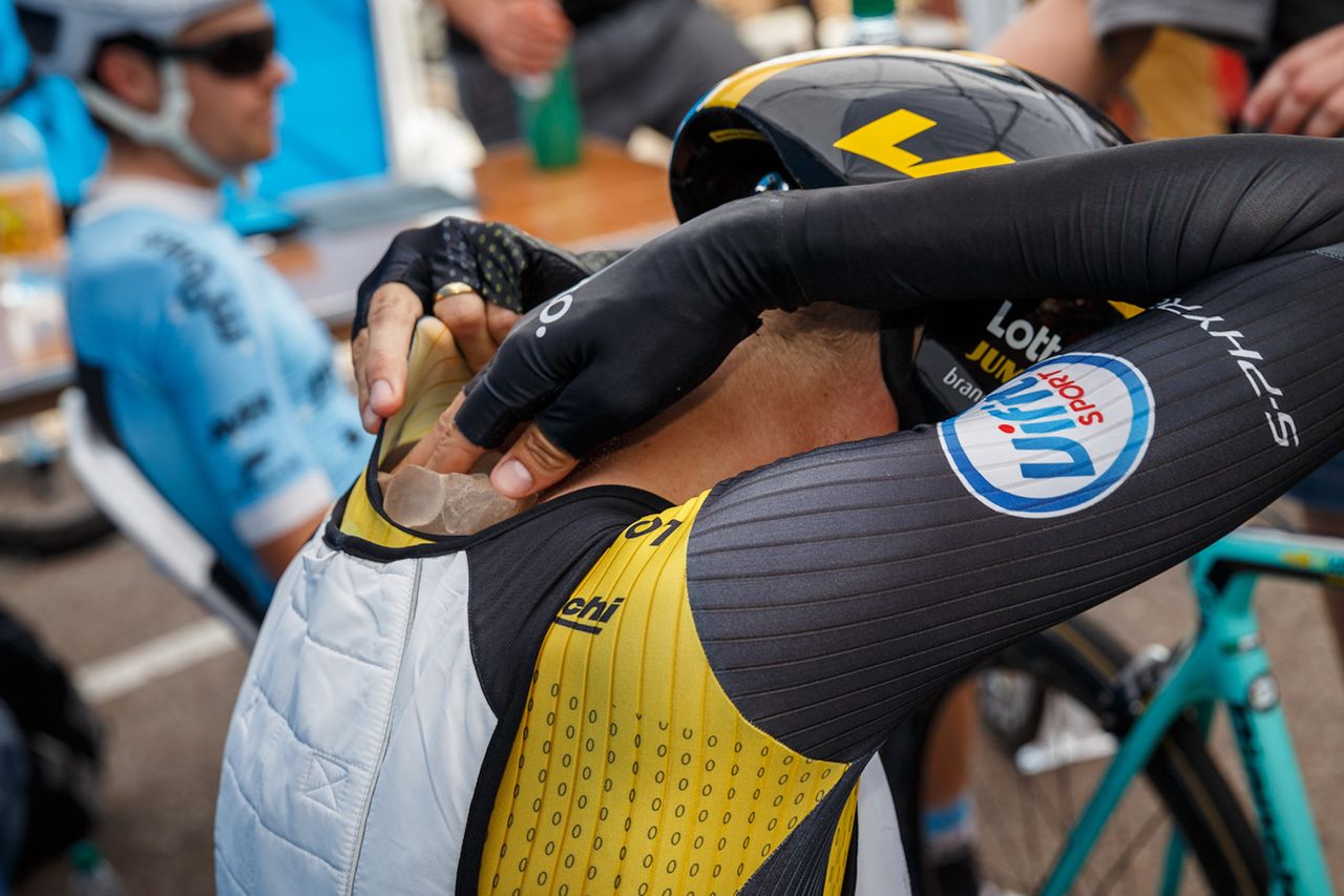 Riders used ice to keep cool before the start of the prologue on August 6, 2018 in St. George, Utah.
