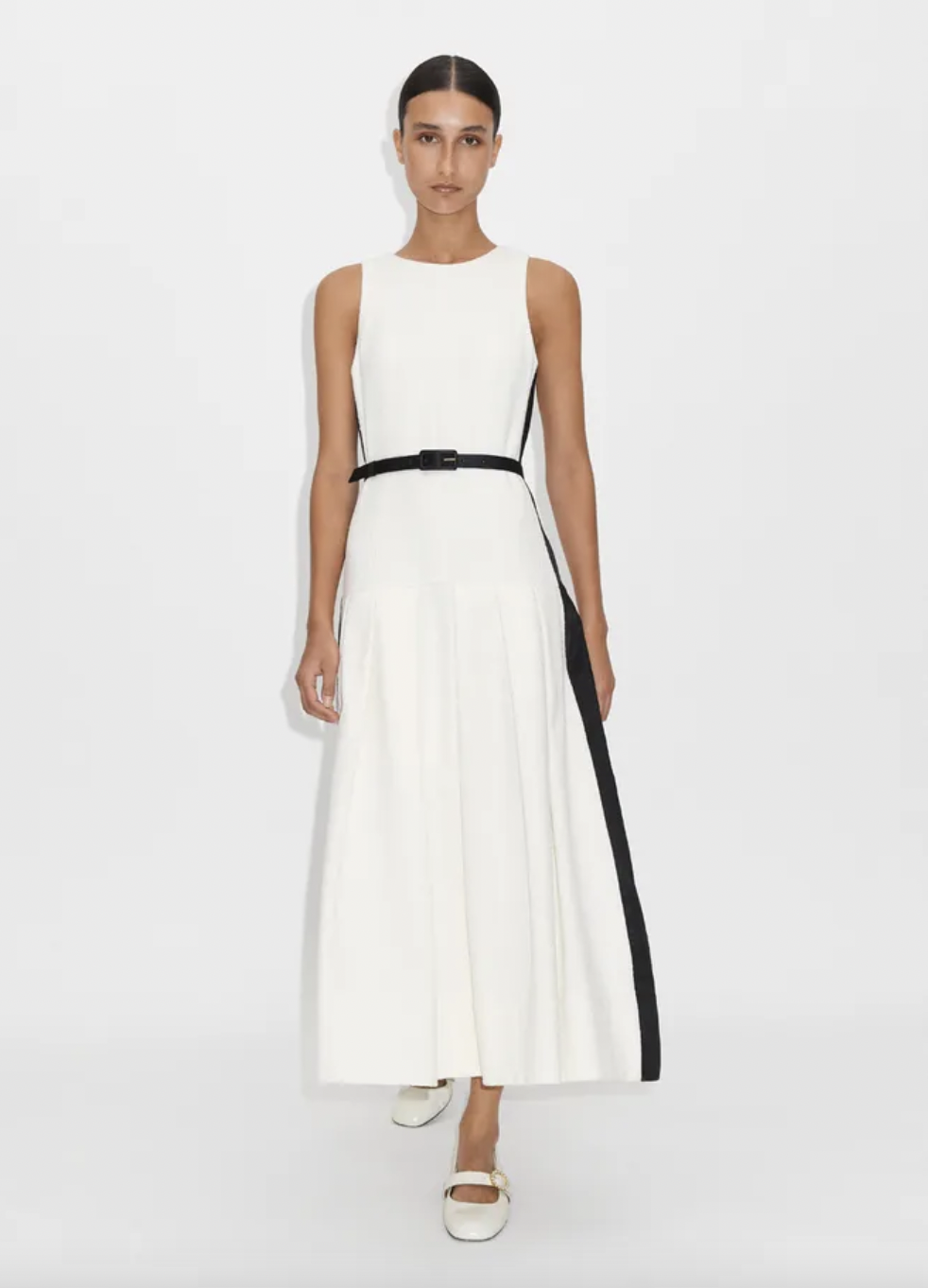 Kate Middleton nails summer elegance in white dress with black detailing | Woman & Home Kate Middleton nails summer elegance in white dress with black detailing | Woman & Home