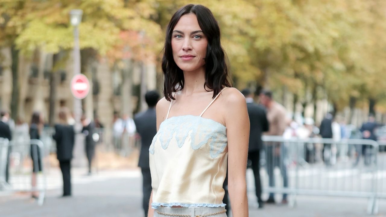 5 Stylish Trends Paris’ Best-Dressed Are Wearing Right Now