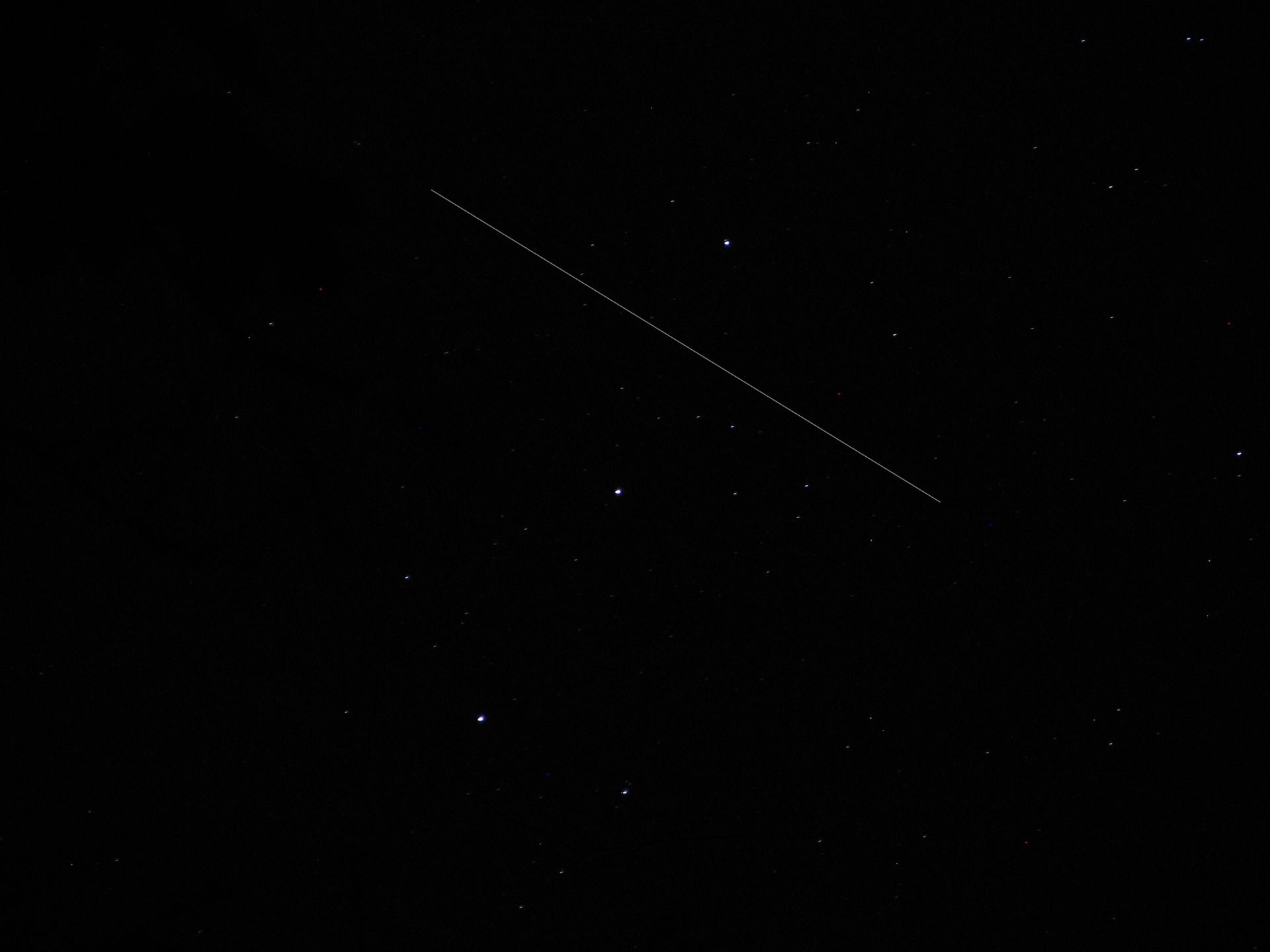 Stargazer Spies Space Station Streaking Through Orion's Belt (Photo ...