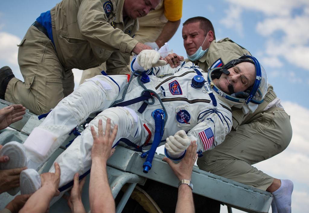 NASA Astronaut Don Pettit Lifted Out of Soyuz Capsul