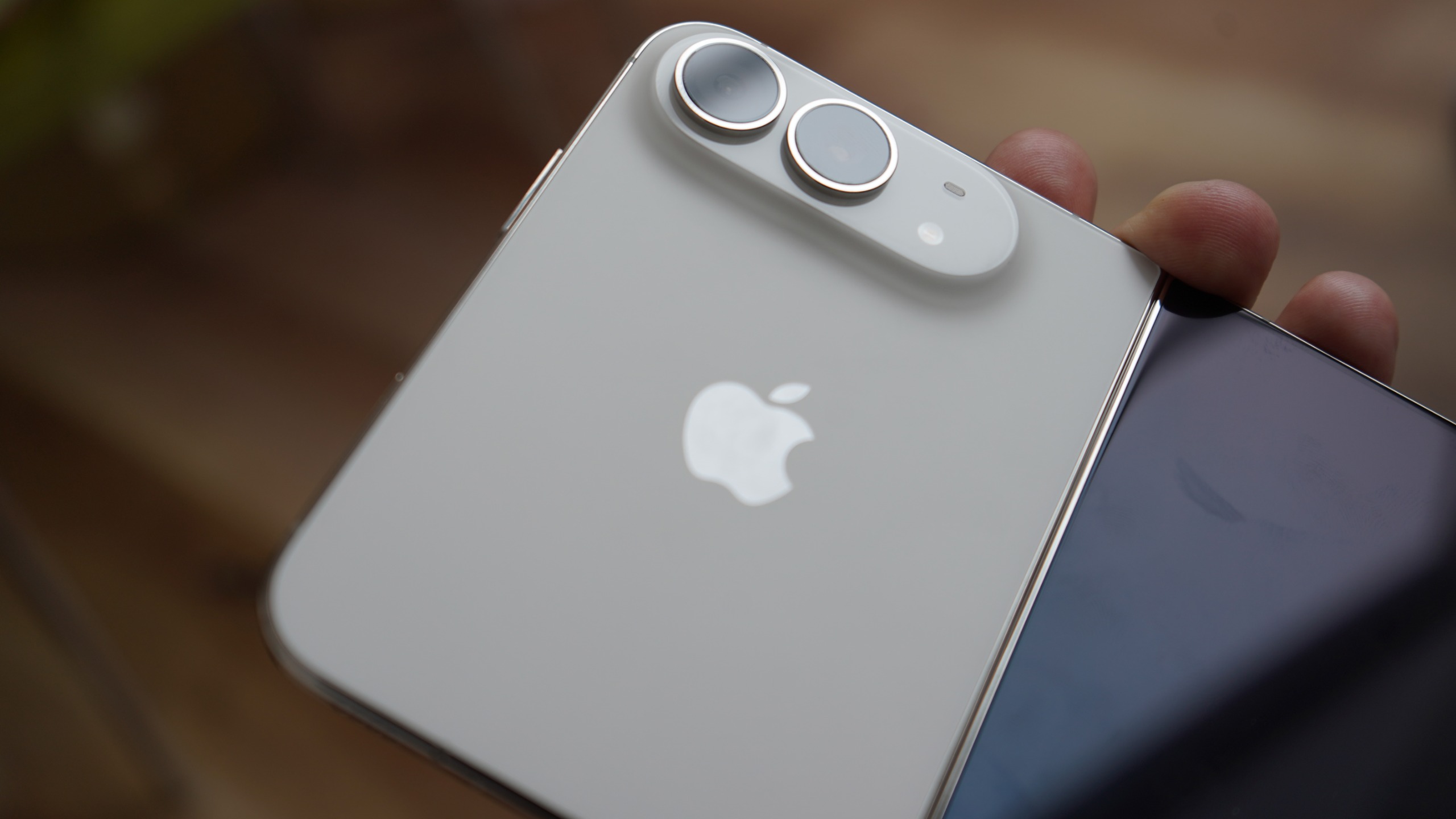 I've set up my iPhone Duo and started finding more issues than I expected &ndash;&nbsp;and a lot more amazing design too. Which is going to win out?