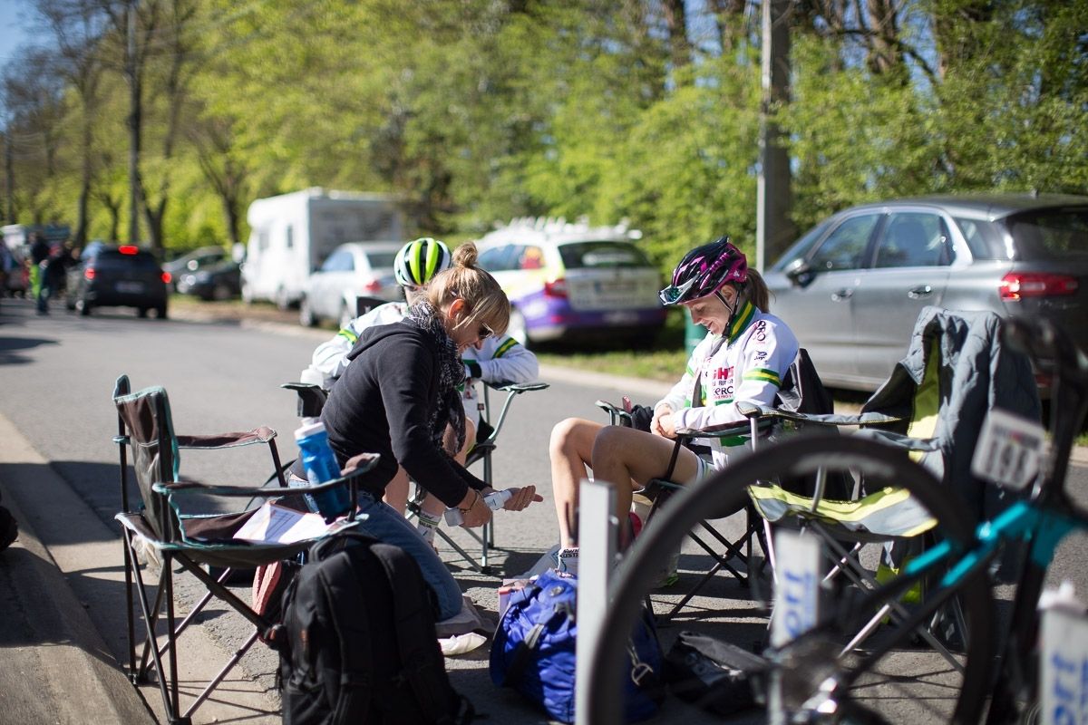 The Australian team get ready for the race