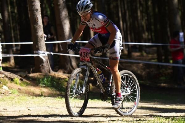 Czech Tereza Hur&iacute;kov&aacute; (Trek-Lorca Taller Del Tiempo) races to second in the women's marathon.