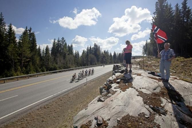 The day's breakaway climb on Stage 5 at the Tour of Norway