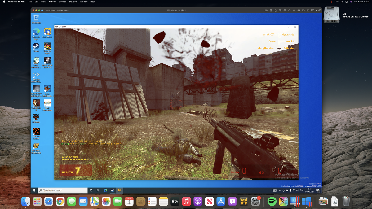 Half Life 2: Deathmatch running in Parallels Desktop on a Mac mini M1