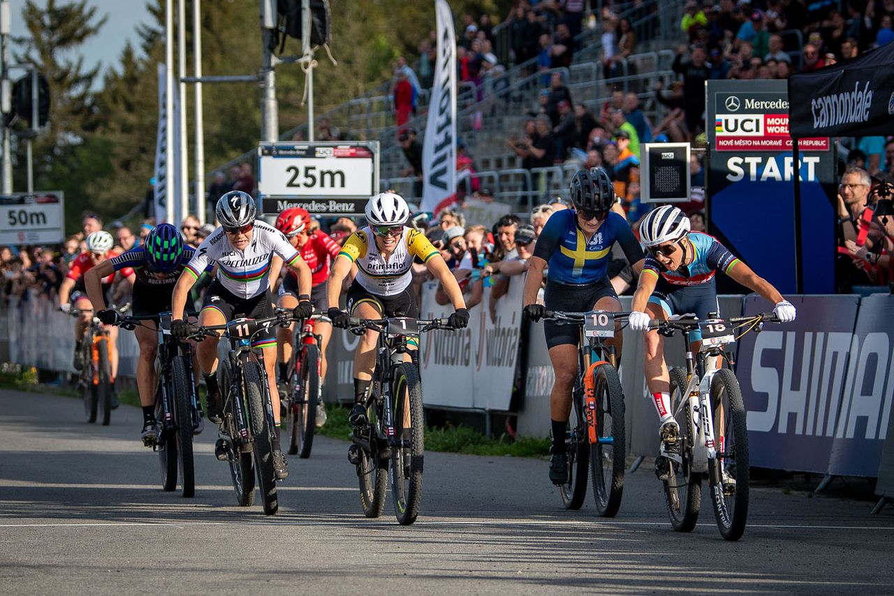 Jolanda Neff (Trek Factory Racing XC) takes the win ahead of Jenny Rissveds (Team 31)
